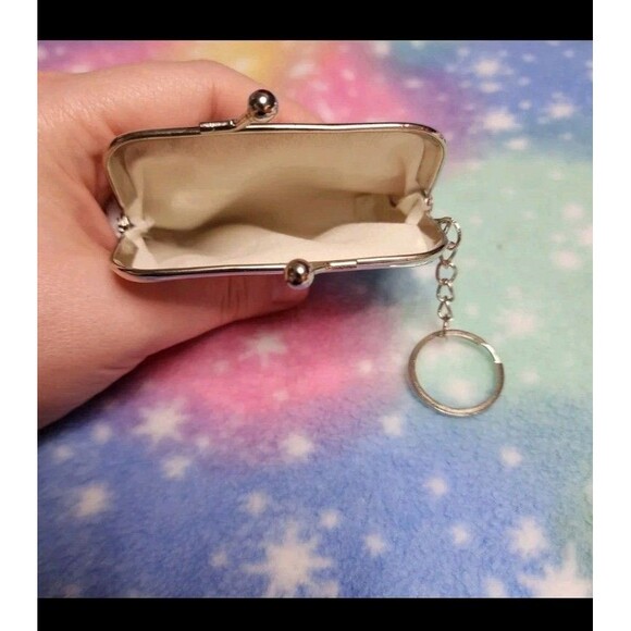 Hello Kitty Face Heart Coin Snap Purse Keychain Kawaii Sanrio Travel Gift Wallet - Picture 4 of 4